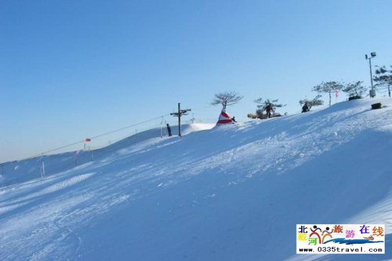 秦皇岛山海关紫云山滑雪场