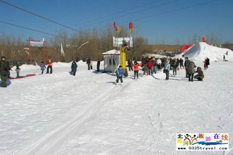 秦皇岛山海关紫云山滑雪场