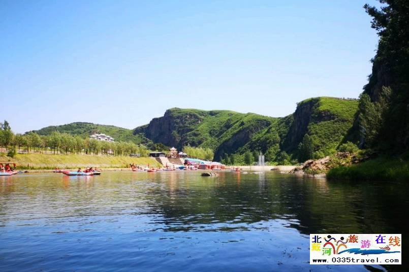 秦皇岛傍水崖景区-冬季滑雪夏季高山峡谷漂流